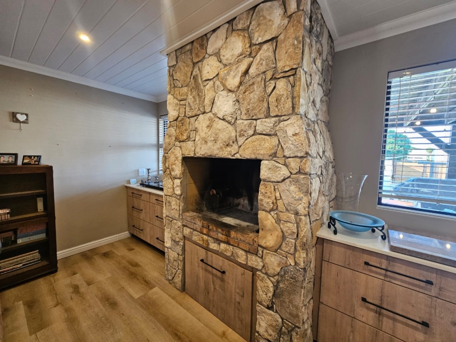 3 Bedroom Property for Sale in Stilbaai Wes Western Cape
